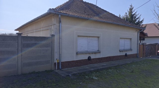 Eladó családi ház, Kétegyházán 19.9 M Ft, 2 szobás