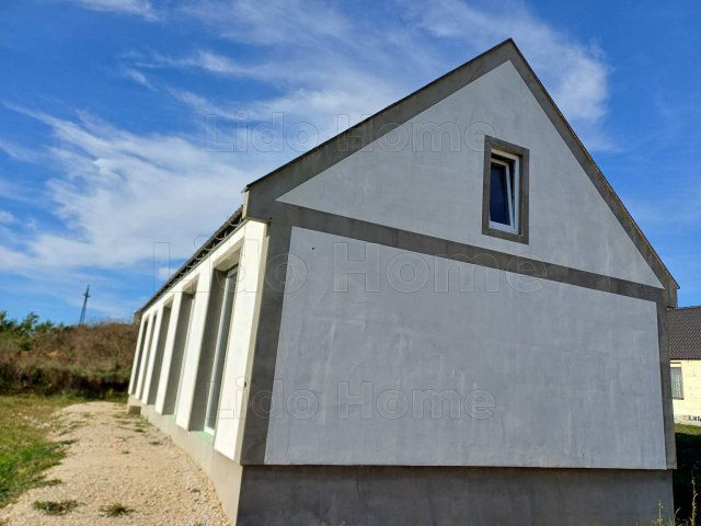 Eladó családi ház, Hajmáskéren 55 M Ft, 6 szobás