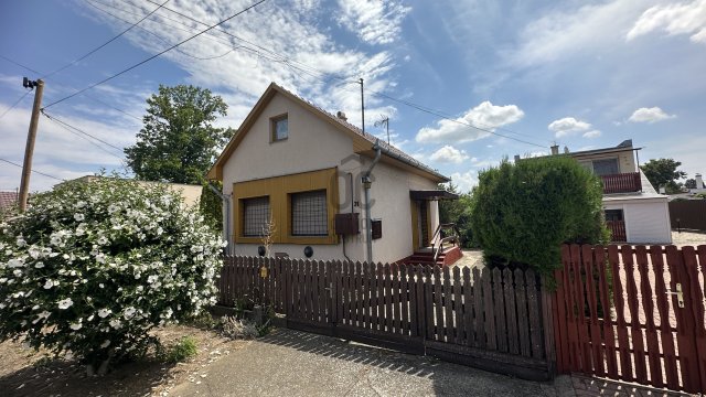 Eladó családi ház, Hajdúszoboszlón 42.9 M Ft, 2 szobás