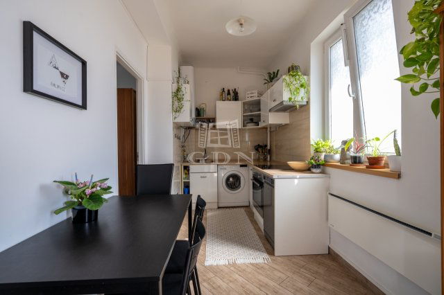Eladó téglalakás, Budapesten, VI. kerületben 73 M Ft, 2 szobás