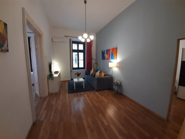 Kiadó téglalakás, albérlet, Budapesten, VI. kerületben