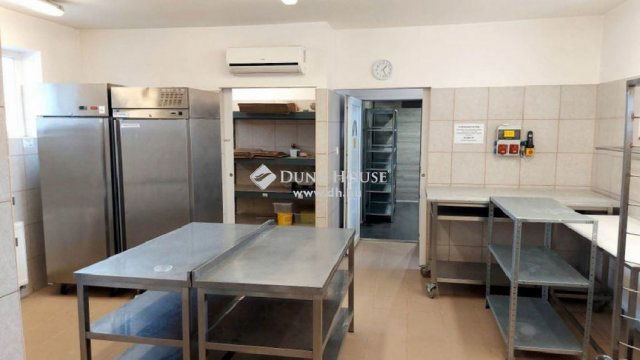 Eladó ipari ingatlan, Fóton 199 M Ft / költözzbe.hu