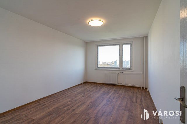 Eladó panellakás, Szegeden 46.9 M Ft, 2 szobás