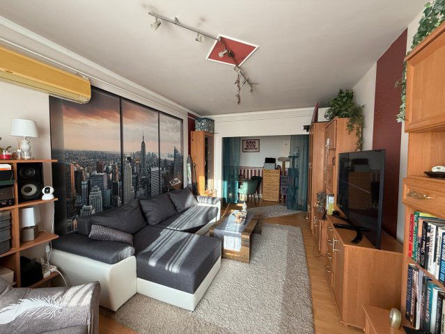 Eladó panellakás, Szegeden, Vág utcában 46.5 M Ft, 2 szobás