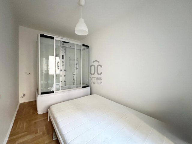 Eladó téglalakás, Budapesten, V. kerületben 139.9 M Ft, 4 szobás