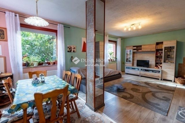 Eladó családi ház, Budapesten, XVIII. kerületben 84.8 M Ft
