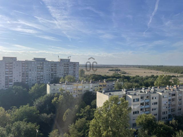 Eladó panellakás, Szolnokon 25.5 M Ft, 2 szobás