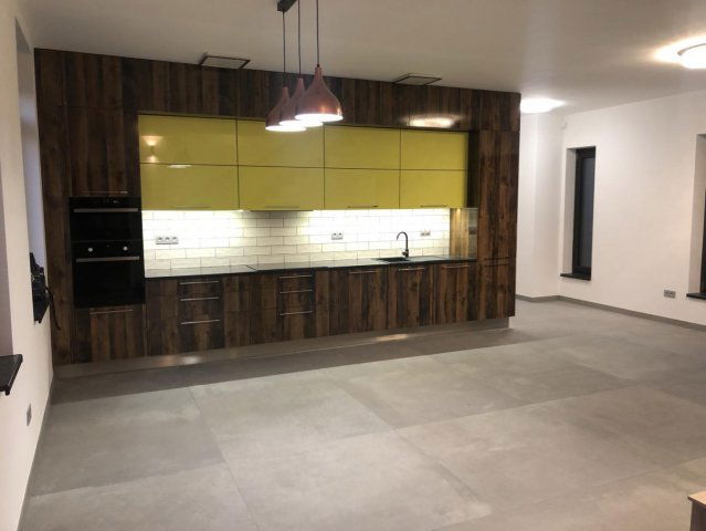 Kiadó téglalakás, albérlet, Tatán 450 E Ft / hó, 4 szobás