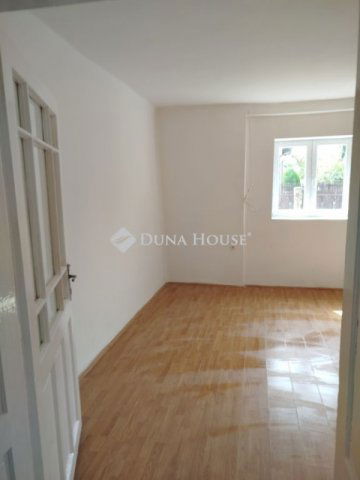Eladó családi ház, Balsán 19 M Ft, 2 szobás