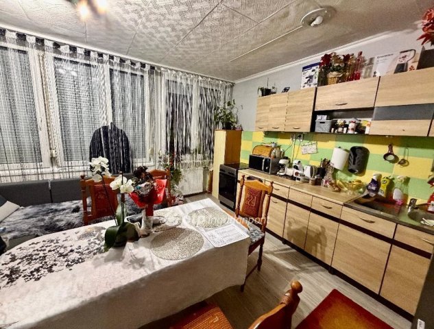 Eladó panellakás, Salgótarjánban 22.5 M Ft, 3 szobás