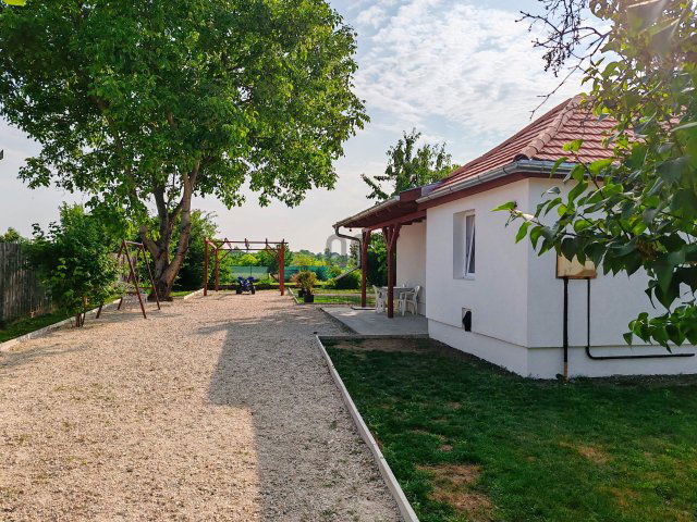 Eladó családi ház, Enyingen 34.9 M Ft, 3 szobás