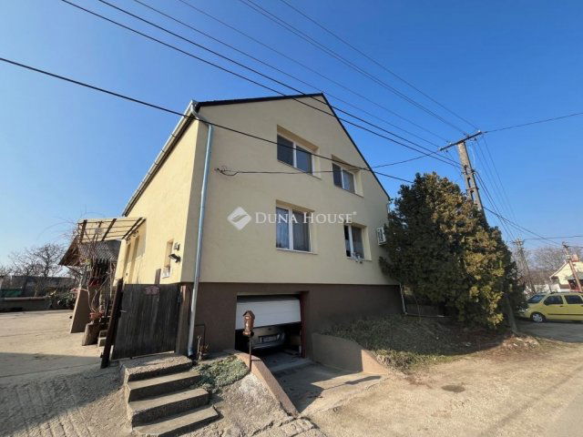 Eladó családi ház, Lovasberényben 99.9 M Ft, 5 szobás