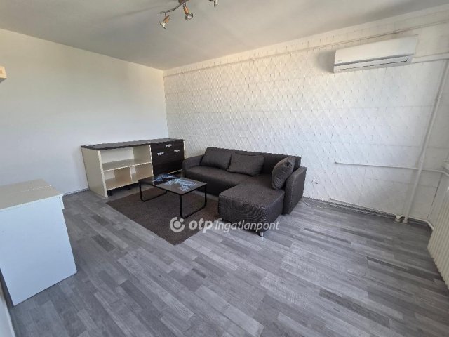 Kiadó panellakás, albérlet, Miskolcon 120 E Ft / hó, 1+1 szobás