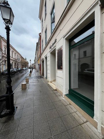 Eladó üzlethelyiség, Pécsett 44.9 M Ft, 3 szobás