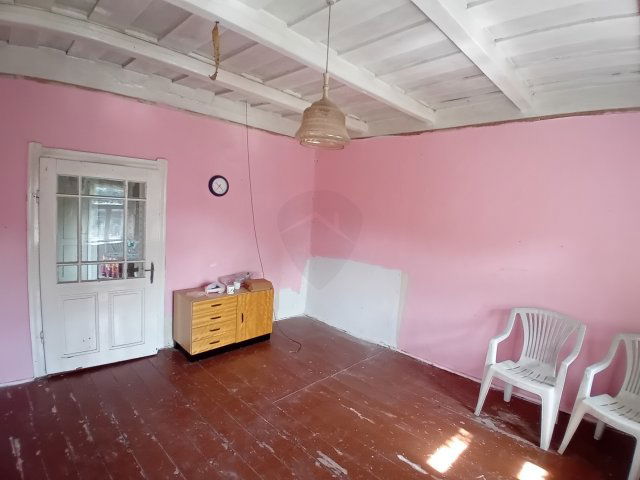 Eladó családi ház, Adácson 5.5 M Ft, 2 szobás