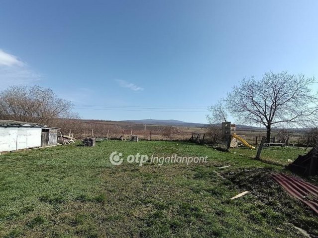 Eladó családi ház, Gyöngyösorosziban 15 M Ft, 3 szobás