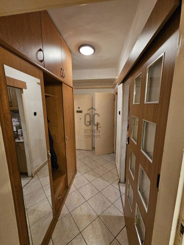 Eladó téglalakás, Dunaújvárosban 36.5 M Ft, 2 szobás