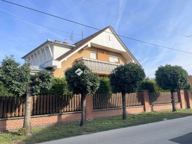 Eladó családi ház, Nagykőrösön 74.9 M Ft, 6 szobás
