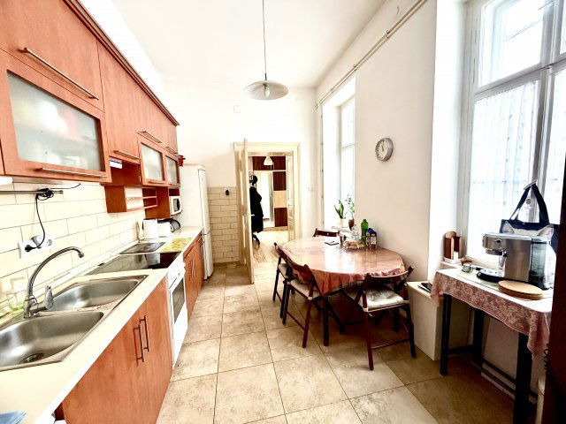 Eladó téglalakás, Budapesten, V. kerületben 120 M Ft, 4 szobás