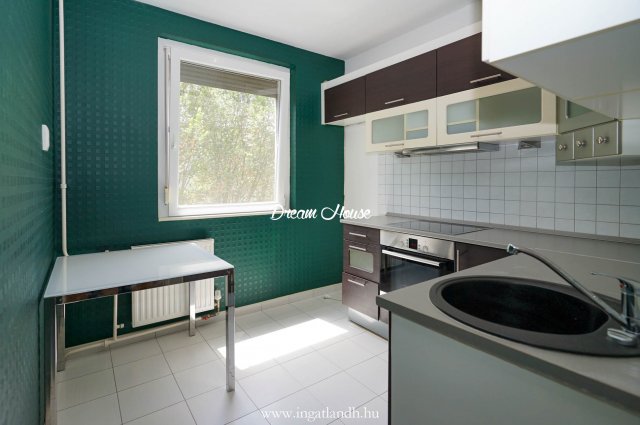 Kiadó panellakás, albérlet, Nyíregyházán 160 E Ft / hó