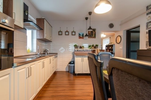 Eladó családi ház, Budapesten, XVIII. kerületben 99.9 M Ft