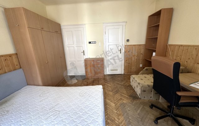 Eladó téglalakás, VIII. kerületben, Népszínház utcában