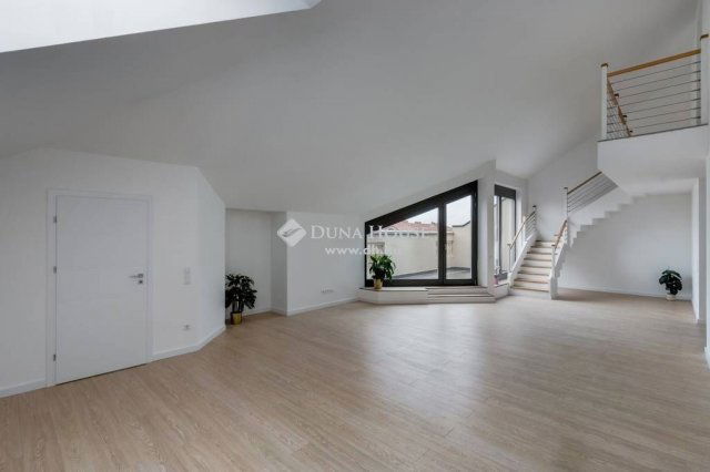 Eladó téglalakás, Budapesten, VI. kerületben 558.6 M Ft