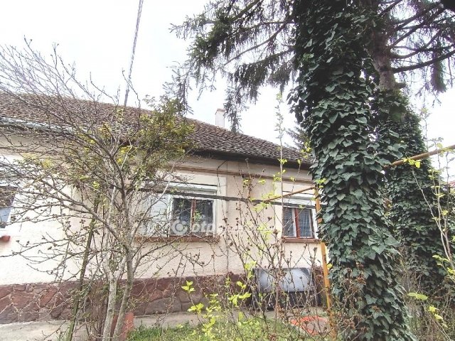 Eladó családi ház, Szentesen 25 M Ft, 2+1 szobás