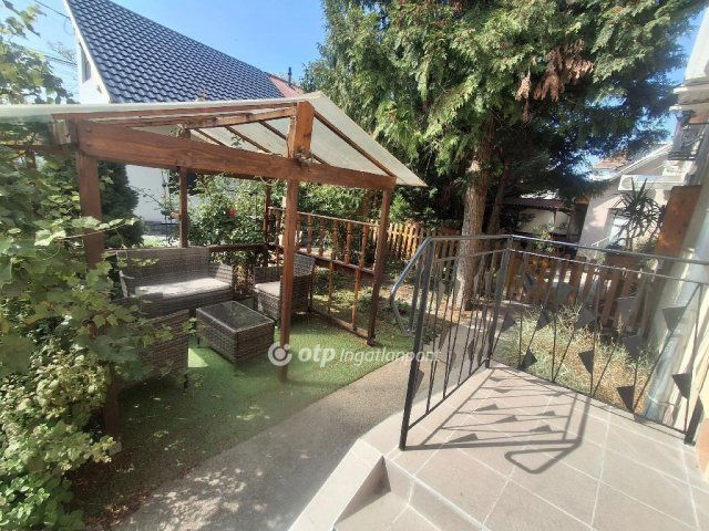 Eladó ikerház, Budapesten, III. kerületben 87.9 M Ft, 3 szobás