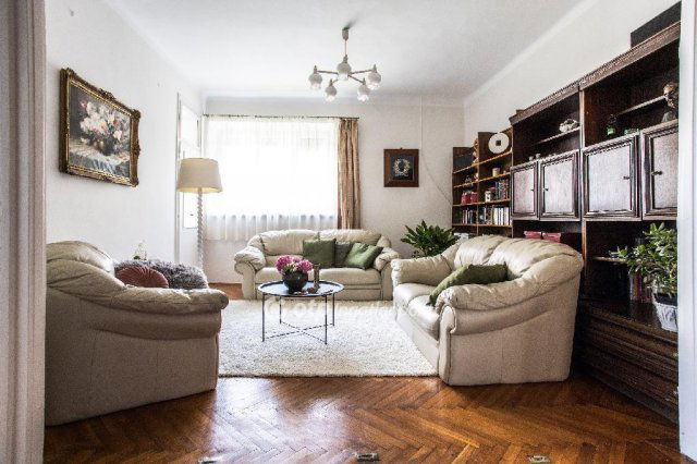 Eladó téglalakás, Komlón 42.8 M Ft, 3+1 szobás