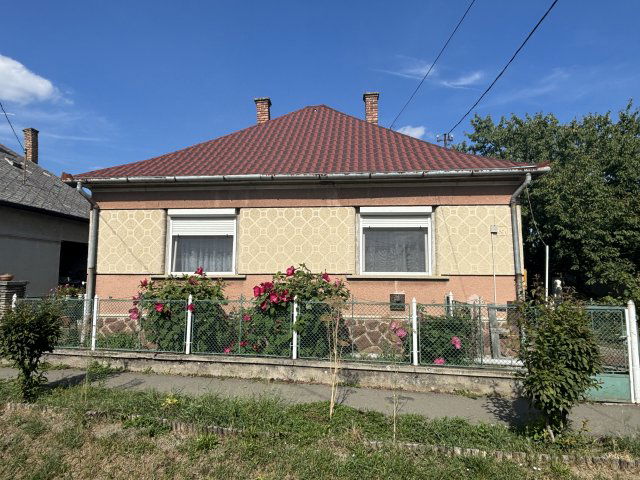 Eladó családi ház, Hetesen 26.5 M Ft, 5+1 szobás