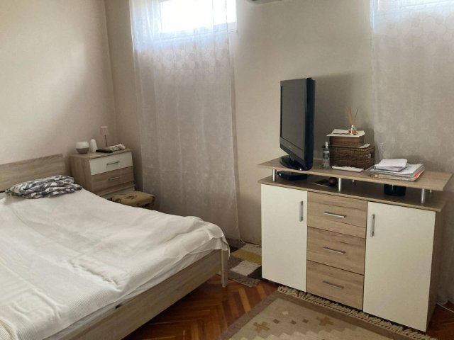 Eladó családi ház, Kiskunfélegyházán 95 M Ft, 5 szobás