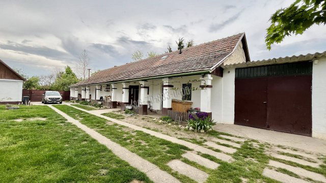Eladó családi ház, Tatárszentgyörgyön 39.99 M Ft, 4 szobás