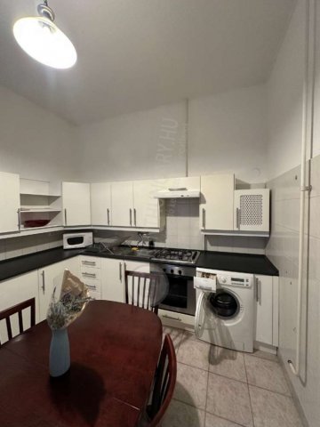 Kiadó téglalakás, albérlet, VI. kerületben, Podmaniczky utcában