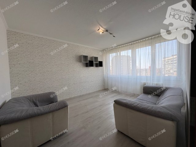 Kiadó panellakás, albérlet, Kecskeméten 160 E Ft / hó, 2 szobás