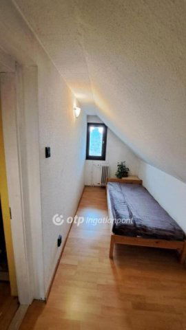 Eladó családi ház, Mogyoródon 68 M Ft, 3+3 szobás