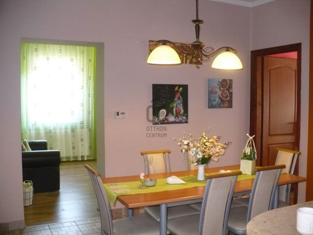 Eladó családi ház, Debrecenben 98 M Ft, 4 szobás