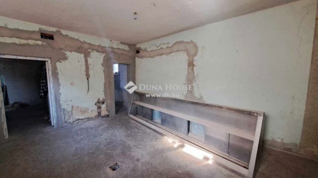 Eladó családi ház, Hódmezővásárhelyen 119 M Ft, 2 szobás