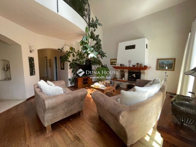 Eladó családi ház, Hajdúböszörményen 137 M Ft, 6 szobás