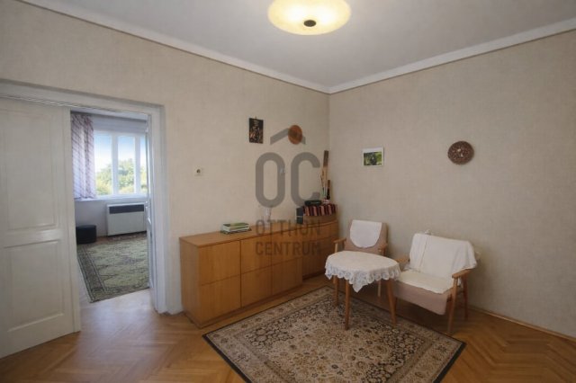 Eladó családi ház, Komáromban 29.9 M Ft, 2 szobás