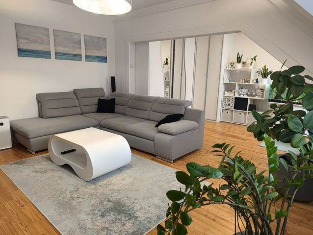 Eladó panellakás, Debrecenben 69.9 M Ft, 3 szobás