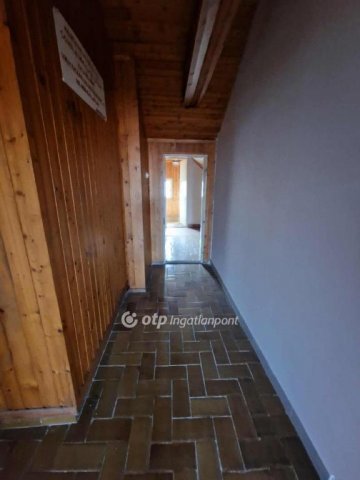 Eladó családi ház, Miskolcon 36.9 M Ft, 4 szobás