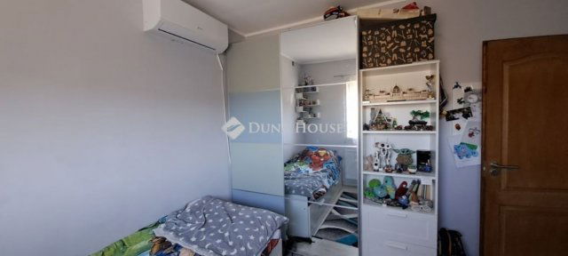 Eladó családi ház, Szigetszentmiklóson 109 M Ft, 4 szobás