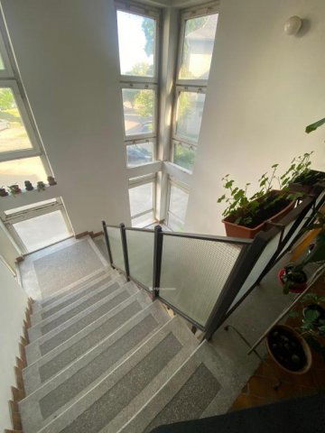 Eladó téglalakás, Jászapátiban 57.99 M Ft, 5+1 szobás