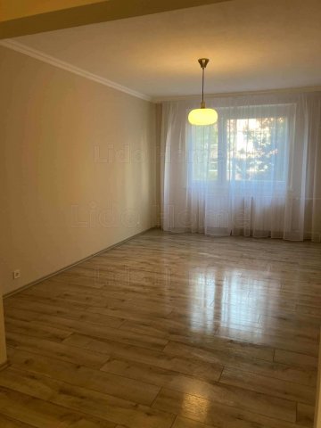 Eladó panellakás, Veszprémben 63.9 M Ft, 3 szobás