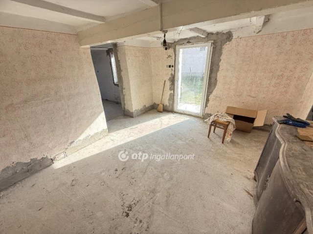 Eladó családi ház, Tiszakécskén 16.9 M Ft, 1 szobás
