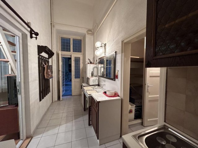 Eladó téglalakás, Budapesten, VI. kerületben 63 M Ft, 2 szobás