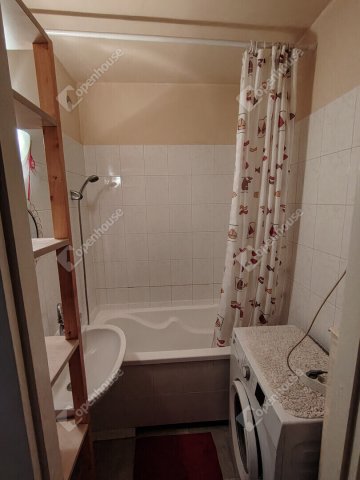 Kiadó panellakás, albérlet, Győrött 170 E Ft / hó, 2 szobás