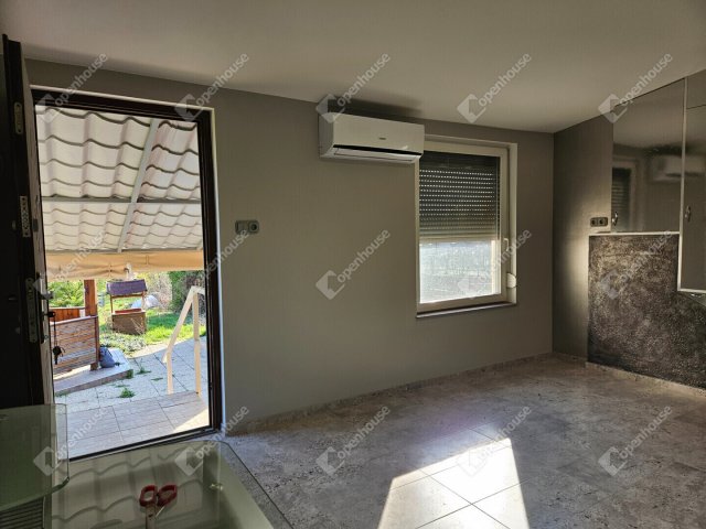 Eladó nyaraló, Győrött 37.5 M Ft, 1 szobás