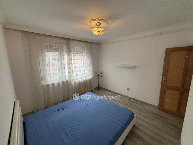 Eladó panellakás, Miskolcon 30.5 M Ft, 2 szobás